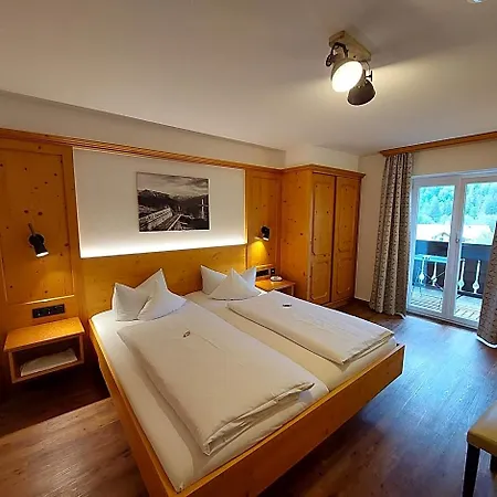 Der Malerwinkl - Alpenhotel ホテル 3*